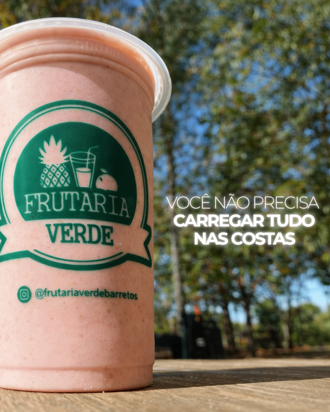 Smoothie saudável de frutas vermelhas em Barretos